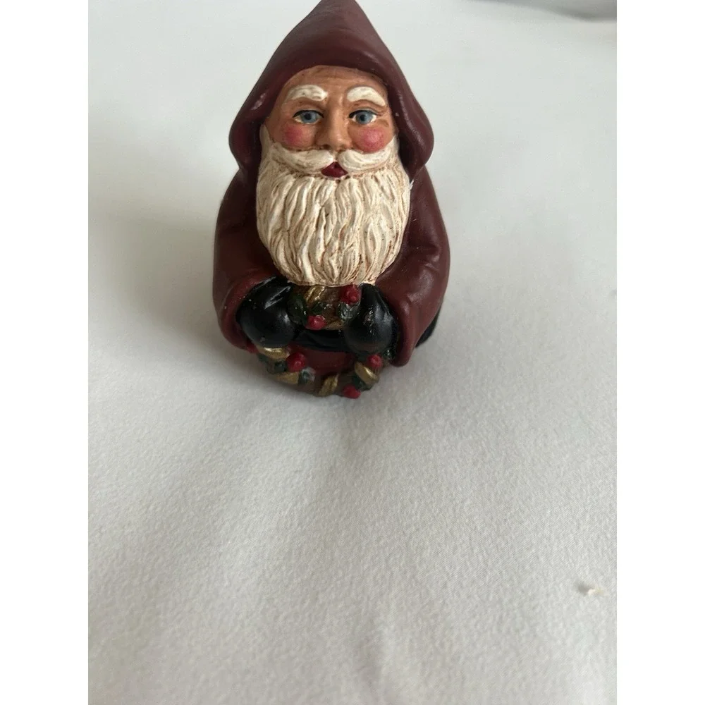 Vintage Paper Mache Santa Figurine Resin Artist wreath 3 1/2in.